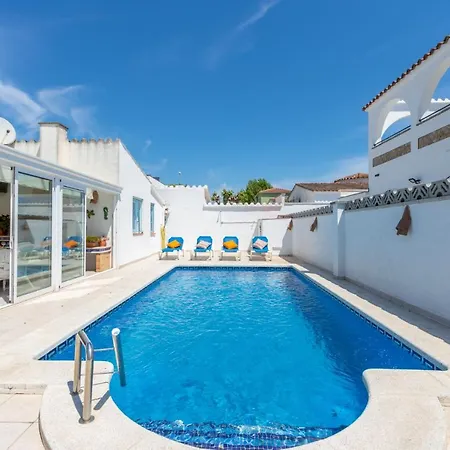 Goldhome - Montgri 117 Ferienhaus Empuriabrava