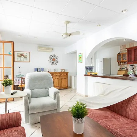 Goldhome - Montgri 117 *