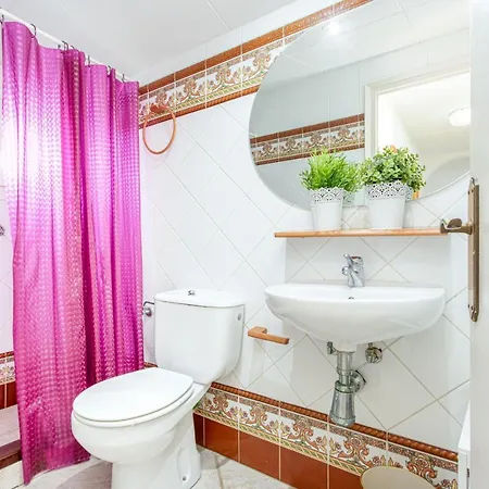 בית נופש Goldhome - Montgri 117 אמפוריבראבה