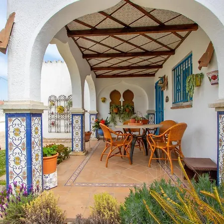 בית נופש Goldhome - Montgri 117 *