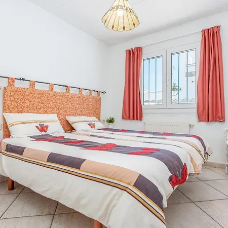 Goldhome - Montgri 117 אמפוריבראבה